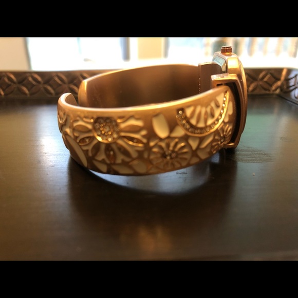 Watch - Picture 5 of 7